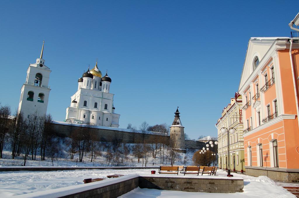 Golden Embankment Hotel Pskov Eksteriør billede